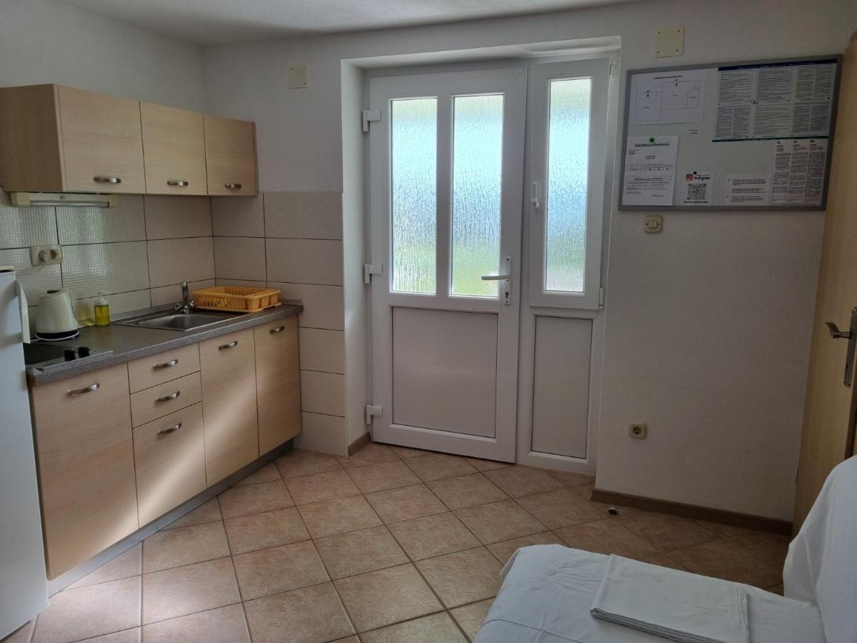 ברלה Guesthouse Dominovic מראה חיצוני תמונה
