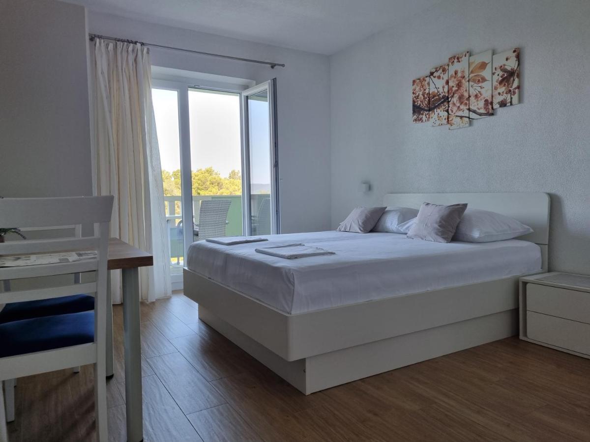 ברלה Guesthouse Dominovic מראה חיצוני תמונה
