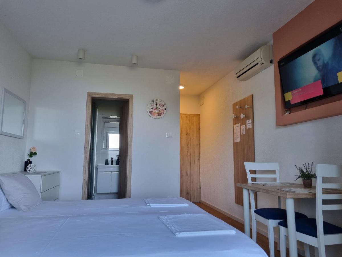 ברלה Guesthouse Dominovic מראה חיצוני תמונה