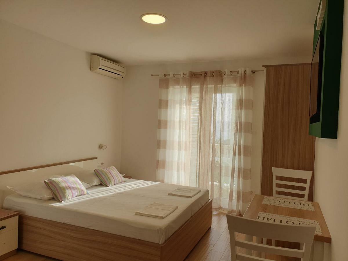 ברלה Guesthouse Dominovic מראה חיצוני תמונה