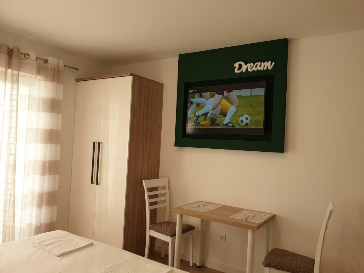 ברלה Guesthouse Dominovic מראה חיצוני תמונה